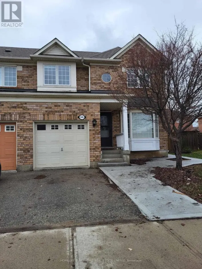 1585 GOWLING TERRACE, Milton