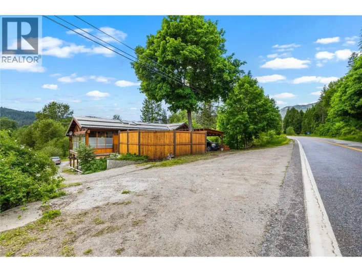 15865 3A Highway, Crawford Bay