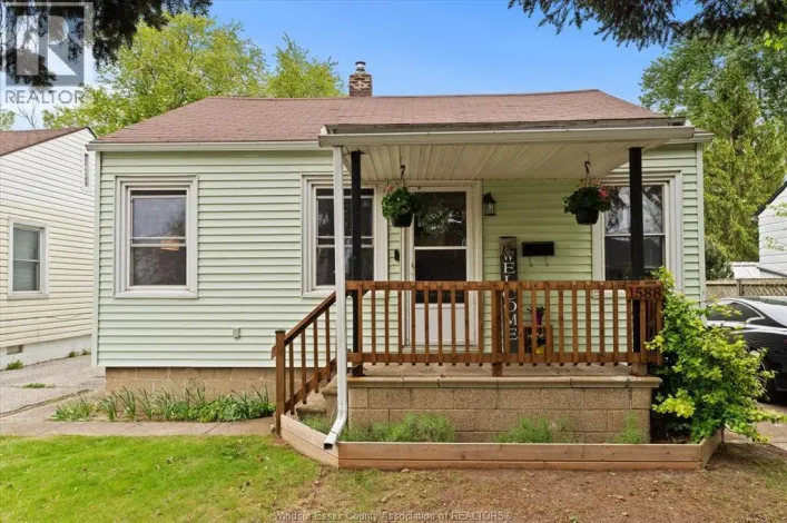 1588 CENTRAL AVENUE, Windsor