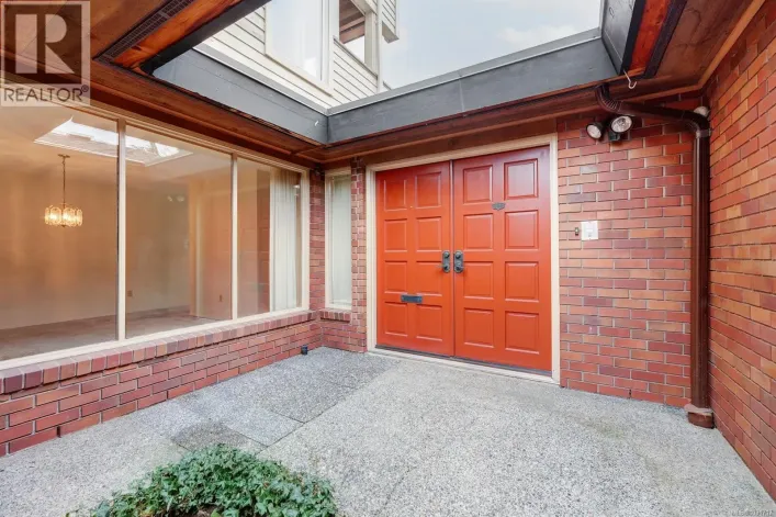 159 2345 Cedar Hill Cross Rd, Oak Bay