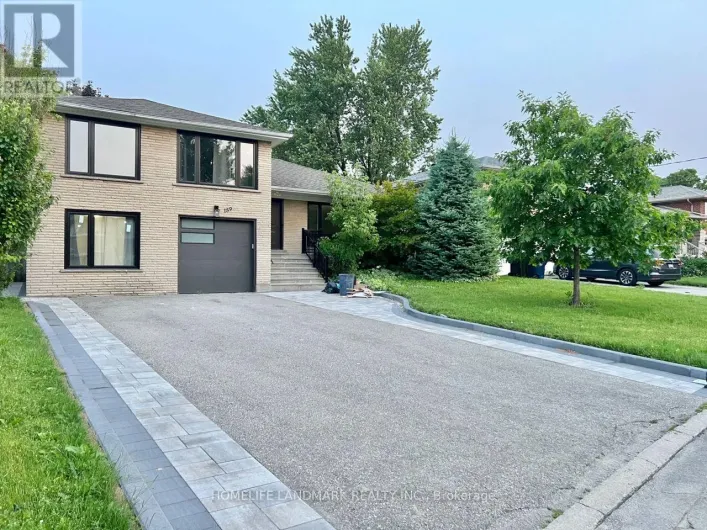 House for rent: 159 COCKSFIELD AVENUE, Toronto