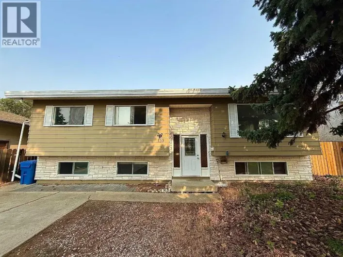 159 Laval Boulevard W, Lethbridge