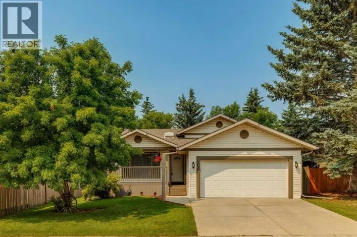159 Woodbend Way, Okotoks