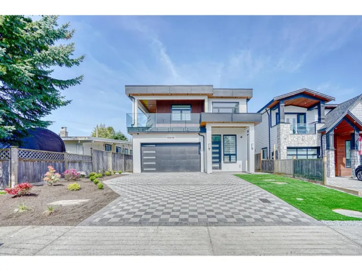 15919 RUSSELL AVENUE, White Rock