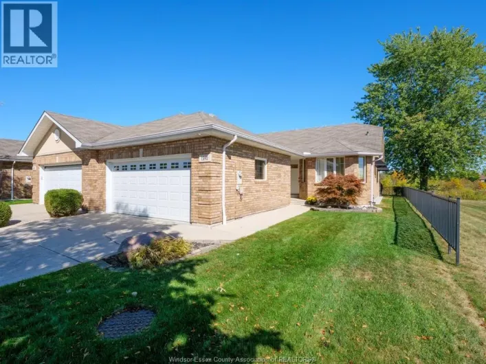 1592 BLUE HERON DRIVE, Windsor