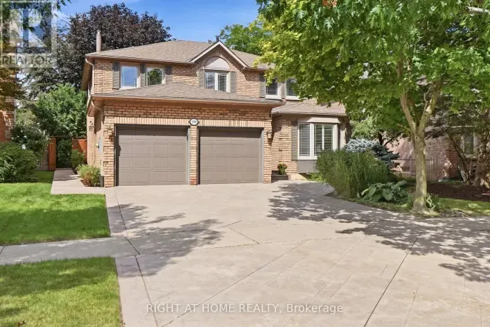 House for sale: 1594 HERITAGE WAY, Oakville