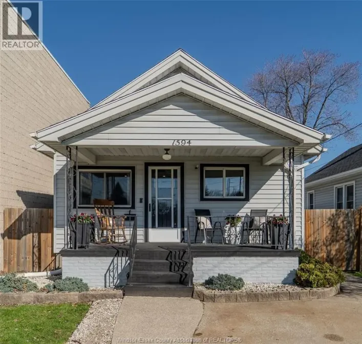 1594 Tecumseh ROAD West, Windsor