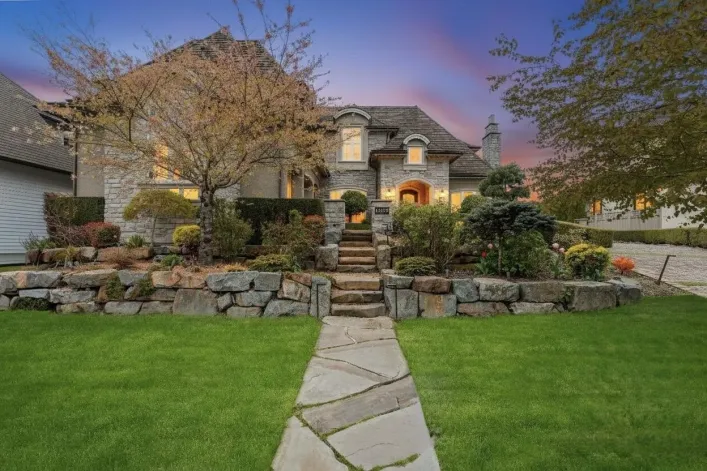 15957 39A AVENUE, Surrey