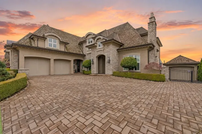 15957 39A AVENUE, Surrey