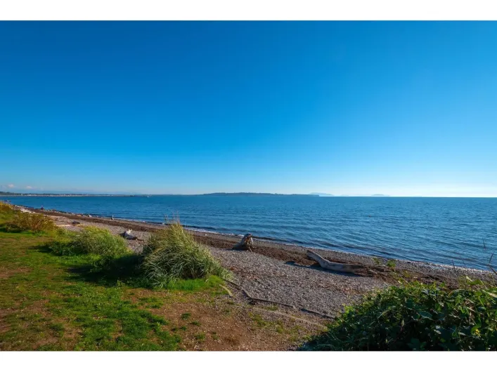 15963 MARINE DRIVE, White Rock