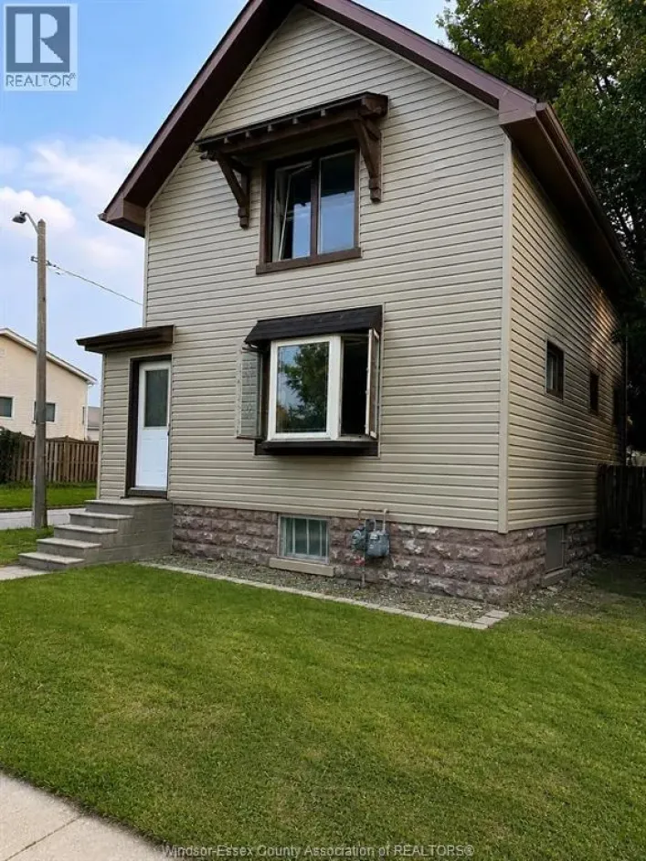 1597 Bruce, Windsor