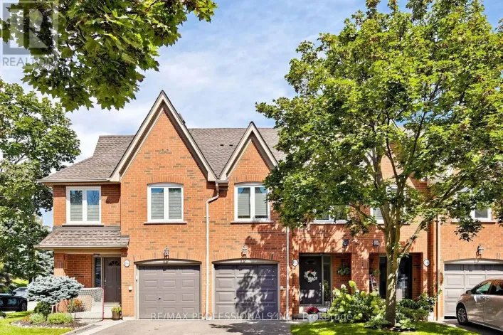 Row / Townhouse for sale: 15A - 1064 QUEEN STREET W, Mississauga