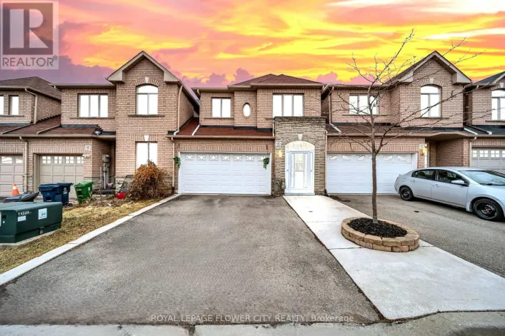 15D VIEW GREEN CRESCENT, Toronto