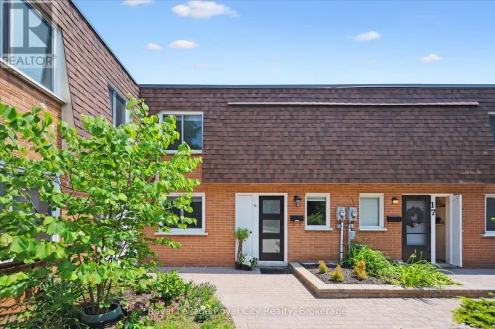 16 - 120 COUNTRY CLUB DRIVE, Guelph