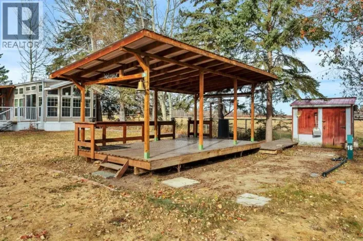 16, 12040 Township Road 422, Rural Ponoka County