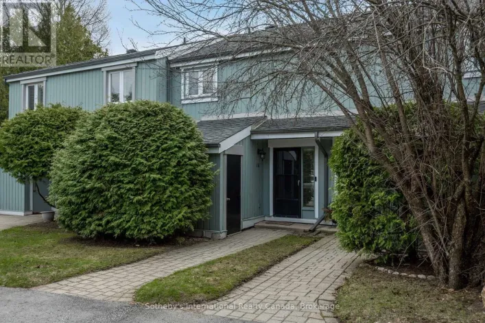 16 - 125 FAIRWAY CRESCENT, Collingwood