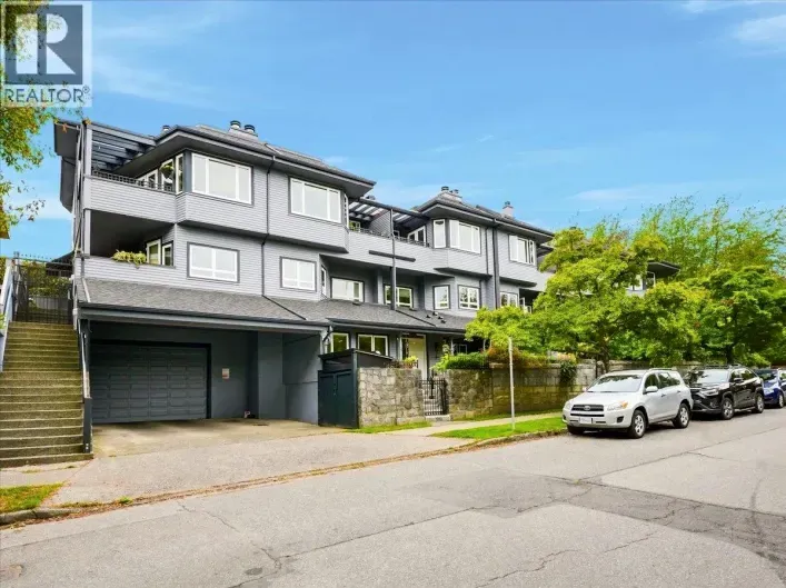 16 1620 BALSAM STREET, Vancouver
