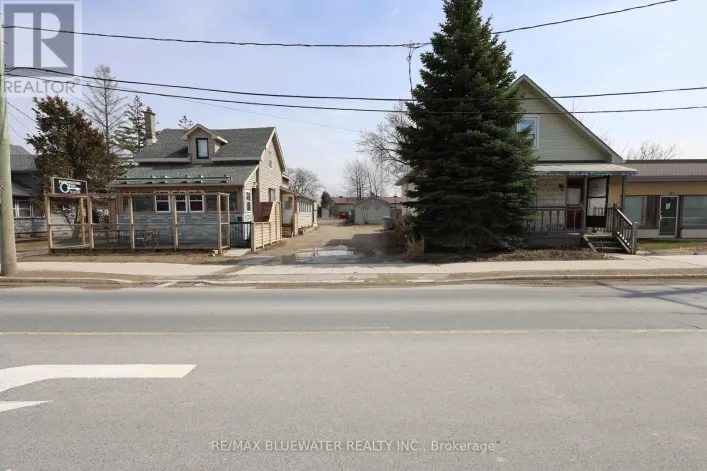 16 -18 ONTARIO STREET N, Lambton Shores