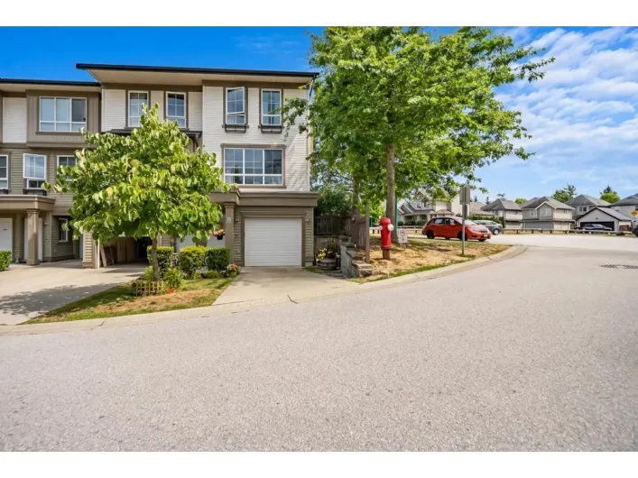 16 19505 68A AVENUE, Surrey