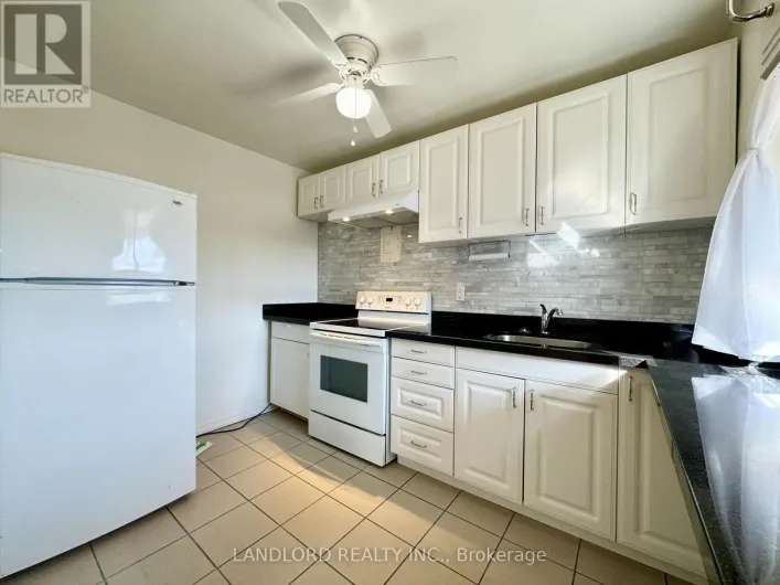16 - 2696 LAKE SHORE BOULEVARD W, Toronto