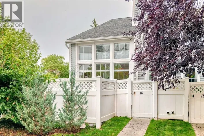 16, 28 Berwick Crescent NW, Calgary