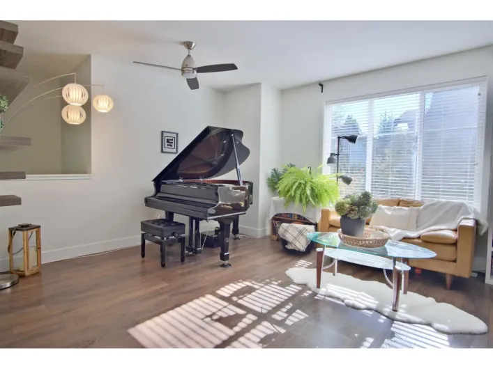 16 8217 204B STREET, Langley