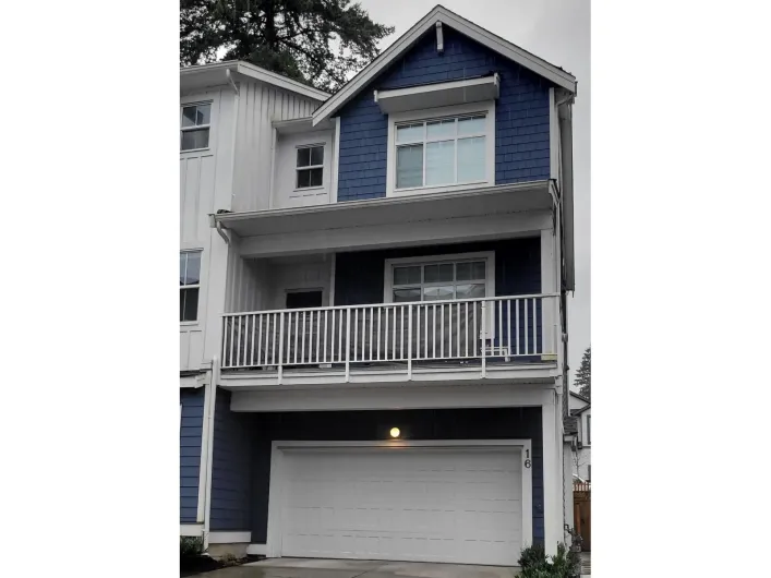 16 9762 182A STREET, Surrey