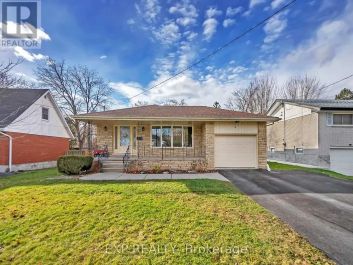 16 APPLEWOOD DRIVE, Belleville