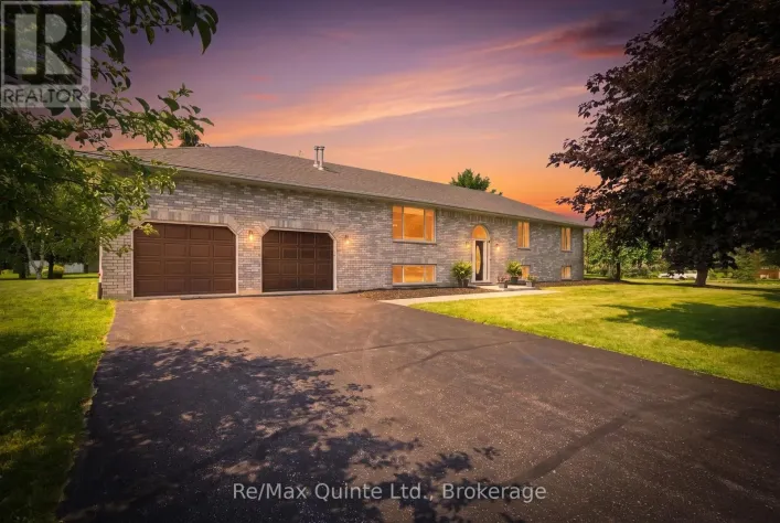 16 BAY BREEZE STREET, Prince Edward County