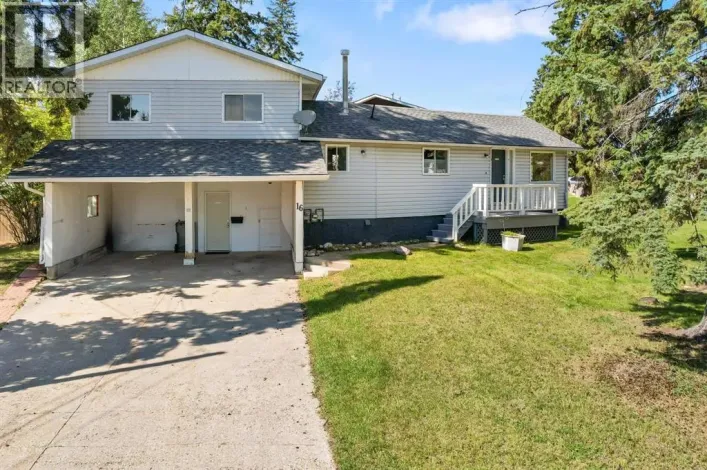 16 Blueberry Drive, Whitecourt