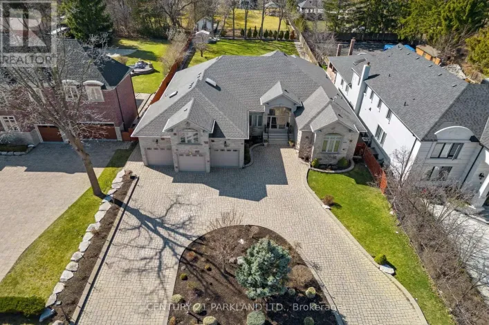 16 BOYLE DRIVE, Richmond Hill