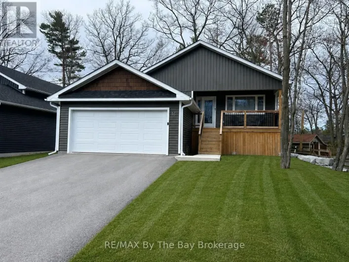 16 CARIBBEAN DRIVE, Wasaga Beach