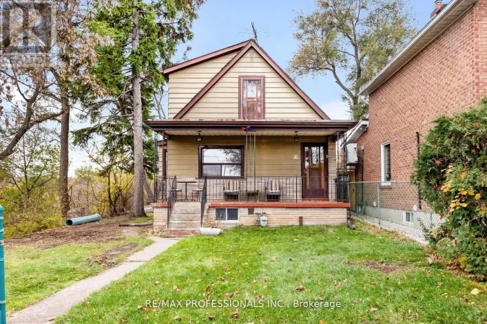 16 CLIFF STREET, Toronto