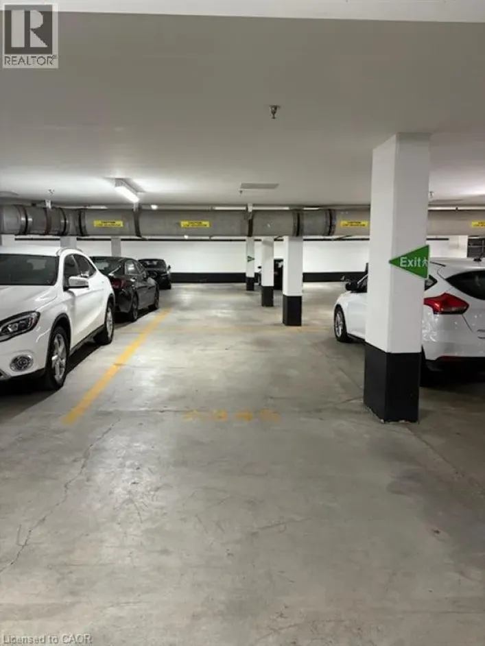 16 CONCORD PLACE Place Unit# 534, Grimsby