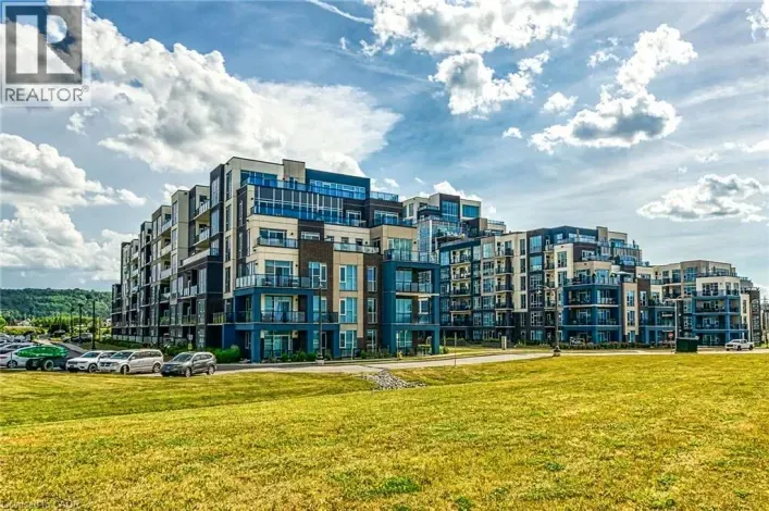 16 CONCORD Place Unit# PH613, Grimsby