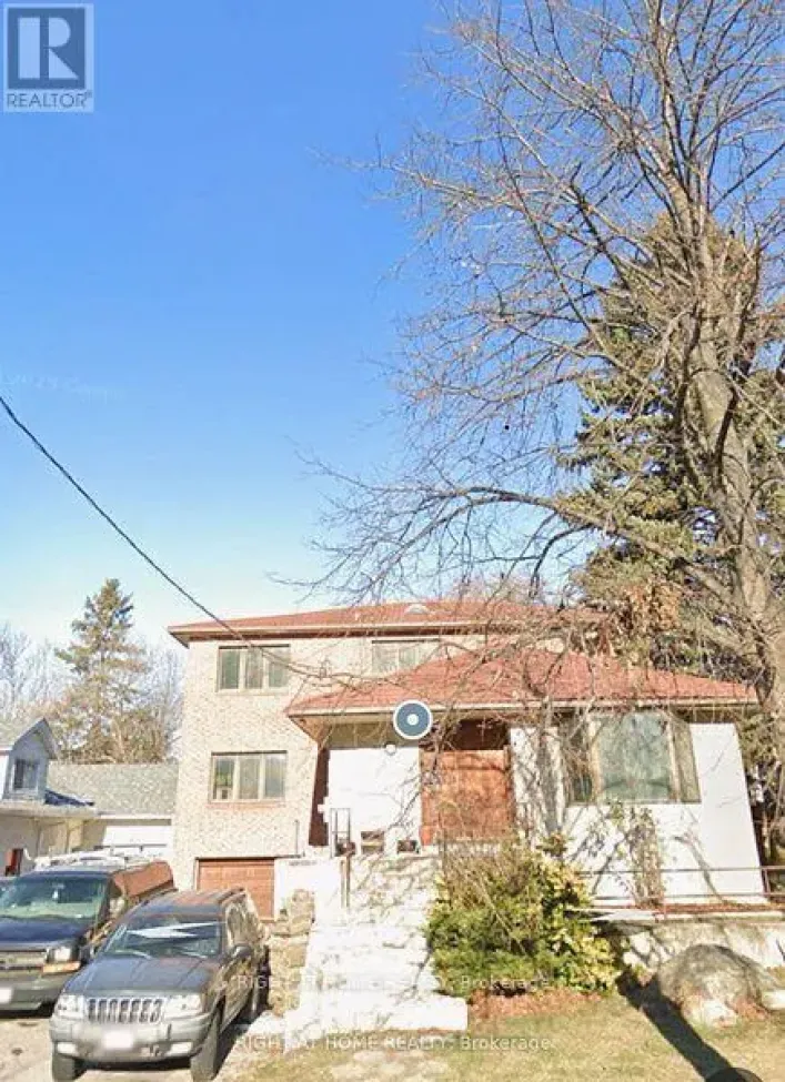 16 CONNAUGHT AVENUE, Toronto