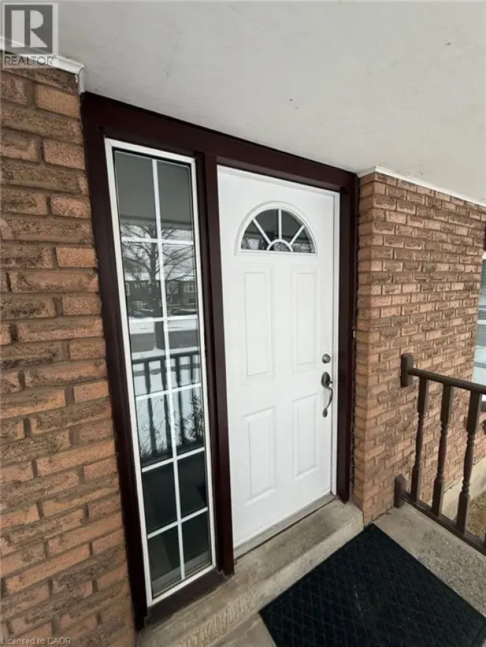 16 COURTLAND Avenue Unit# Upper, Hamilton