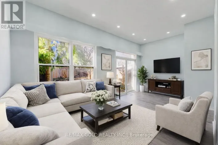 16 CRAWFORD DRIVE, Brampton