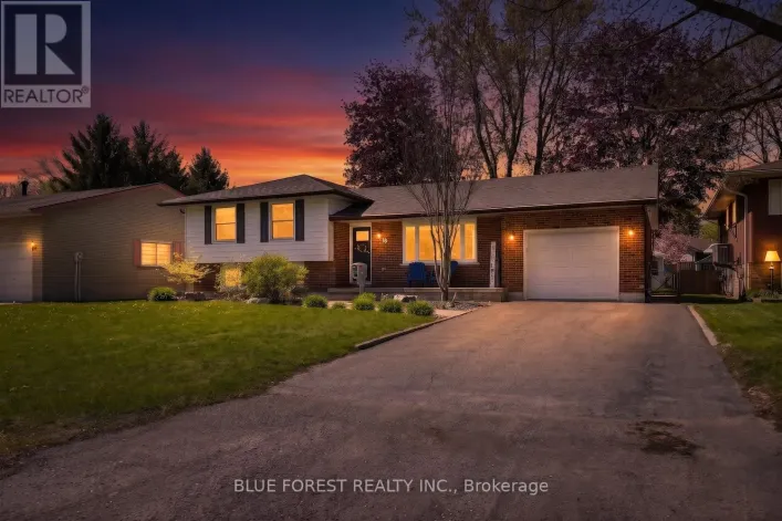 16 DELL DRIVE, Strathroy-Caradoc