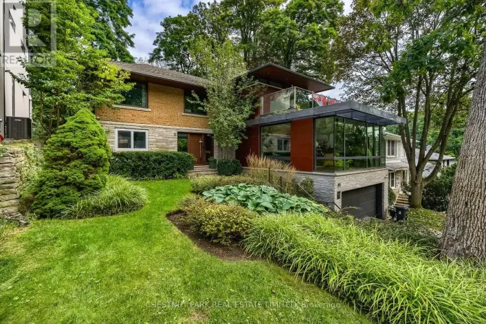 16 FALLINGBROOK WOOD, Toronto