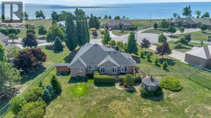 16 FEATHERSTONE Avenue, Selkirk