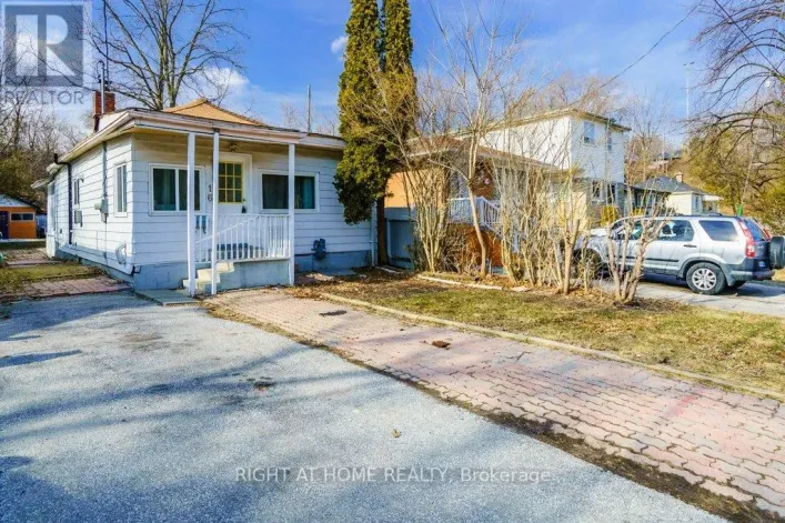 16 FORTY THIRD STREET, Toronto