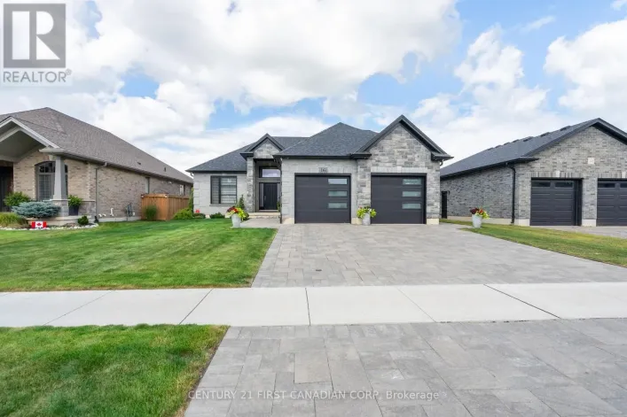 16 FOXBOROUGH PLACE, Thames Centre