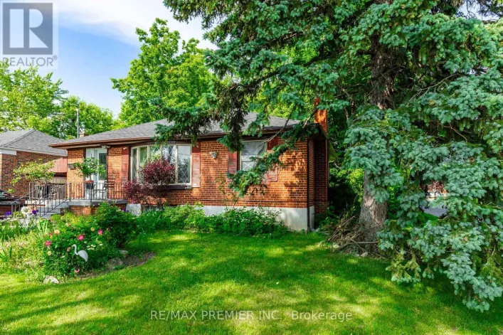16 GODDARD STREET, Toronto