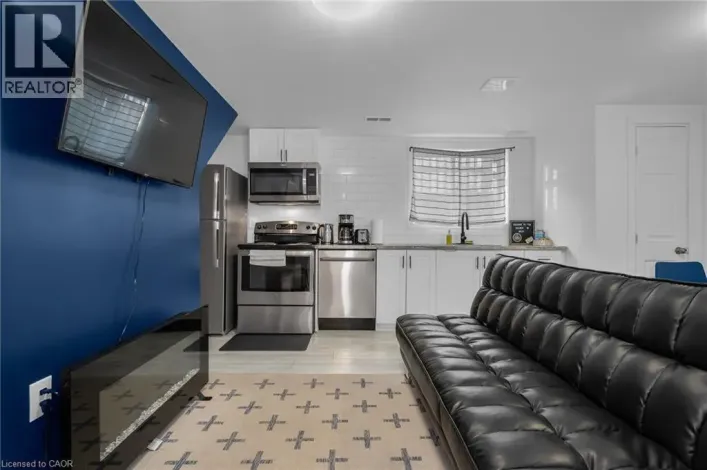 16 GOLDEN Boulevard E Unit# 2, Welland