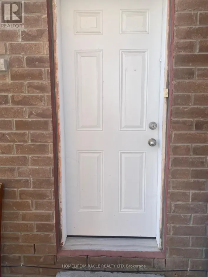 16 GOLDEN SPRINGS DRIVE, Brampton