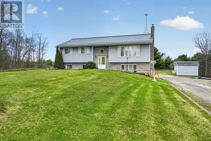 16 GRAHAM LAKE ROAD, Front of Yonge