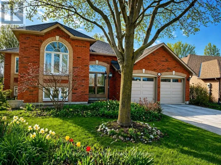 16 GREEN PINE CRESCENT, Wasaga Beach