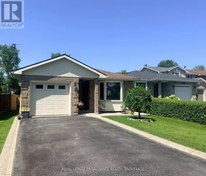 16 GRENADIER DRIVE, Kingston)