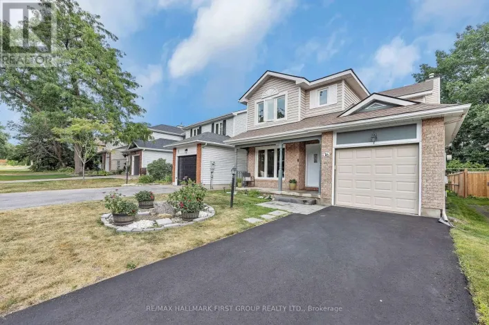 16 HAWLEY CRESCENT, Ottawa